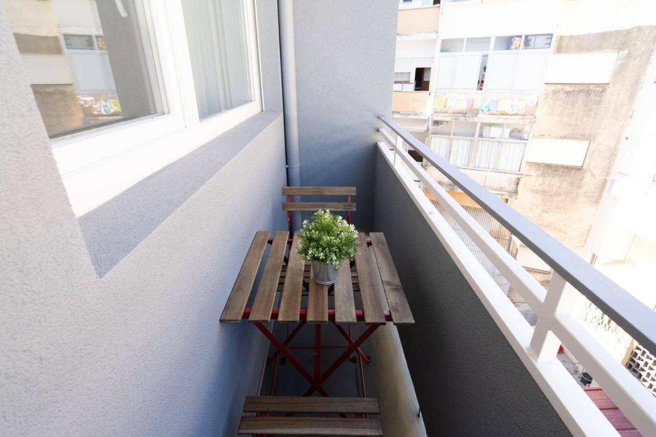 Sweet Sunny Flat W/ Balcony - Gaia Apartment Vila Nova de Gaia Luaran gambar