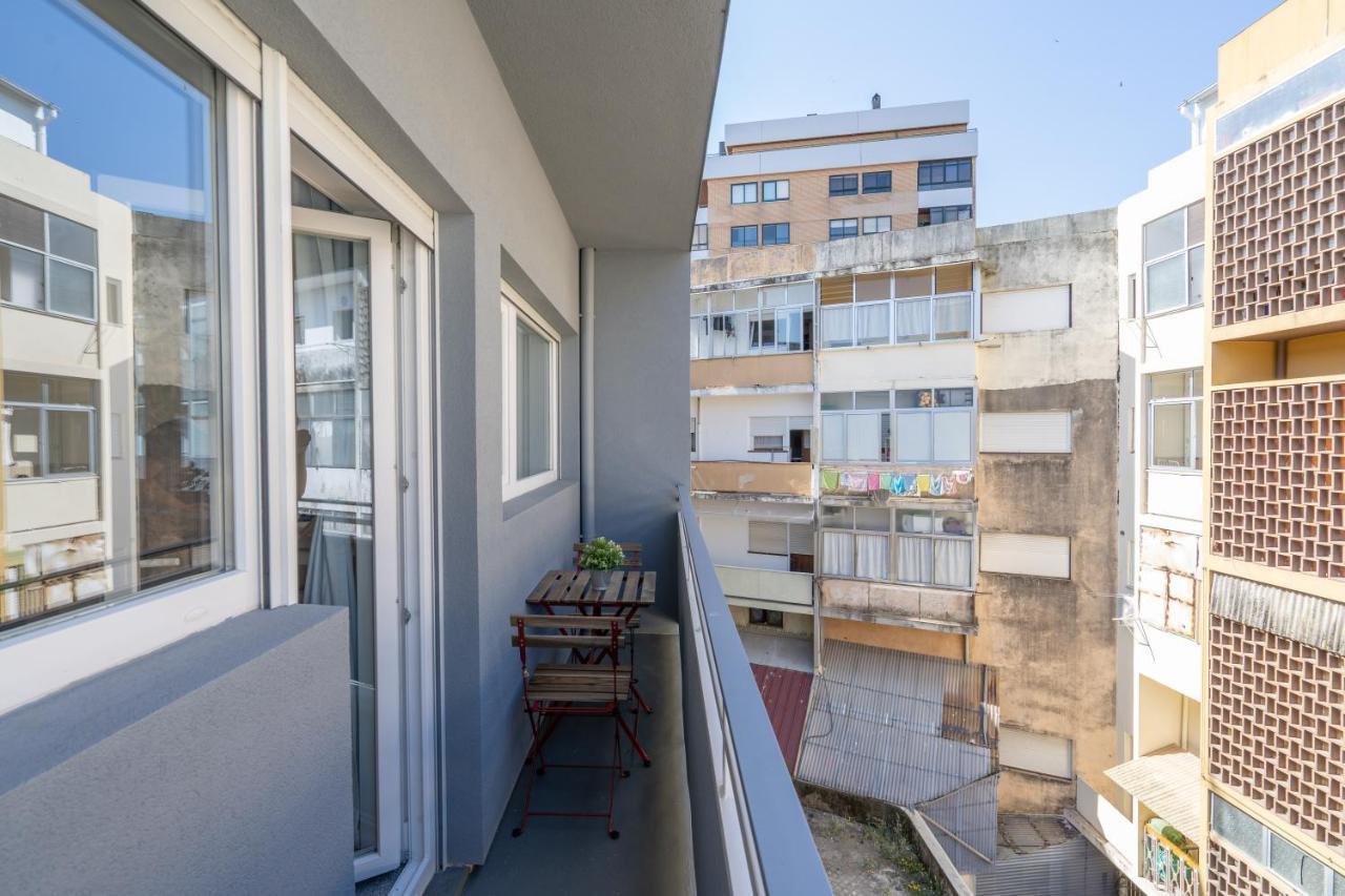 Sweet Sunny Flat W/ Balcony - Gaia Apartment Vila Nova de Gaia Luaran gambar